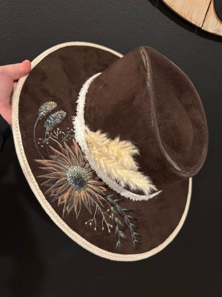 "Calista" - a 2-tone Rancher, tear drop style