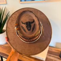 "Kendra" - longhorn, painted by hand
